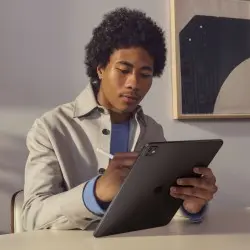 🛒 Kaufen Sie iPad Pro 13 M4 WiFi 2TB Silber Nanotextur im Shop Duty Free.de 🚀