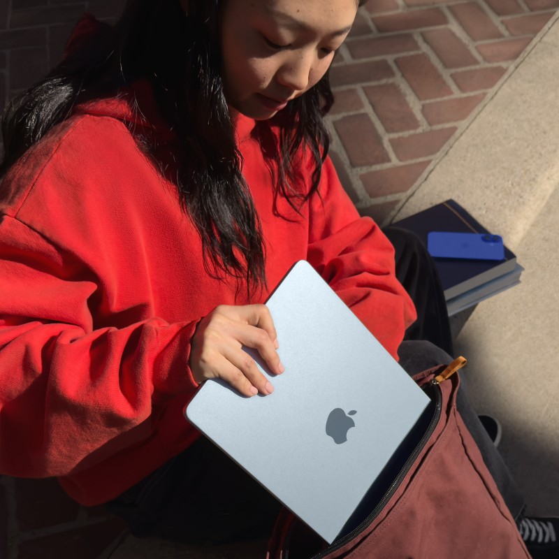 🛒 Kaufen Sie MacBook Air 13 M4 512GB Himmelblau im Shop Duty Free.de 🚀